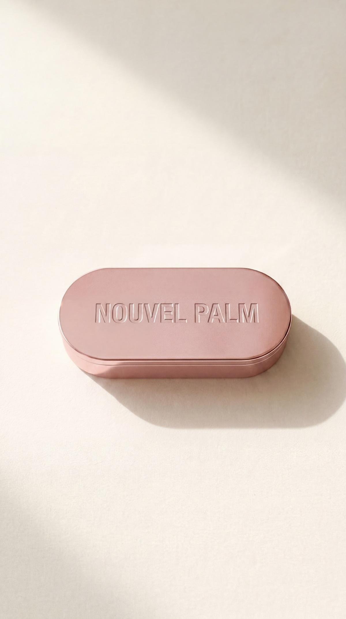 The Nouvel Palm refillable compact